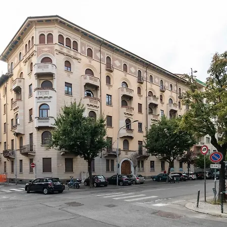 Book Now! Apt X4 A Few Steps From Valentino's Park *