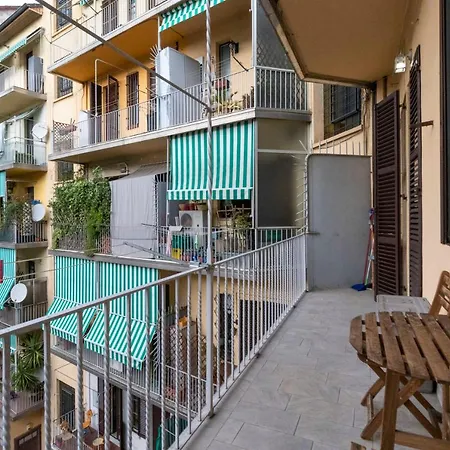 Book Now! Apt X4 A Few Steps From Valentino's Park
