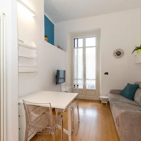 Book Now! Apt X4 A Few Steps From Valentino's Park Apartment Turin