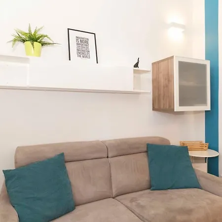 Book Now! Apt X4 A Few Steps From Valentino's Park *