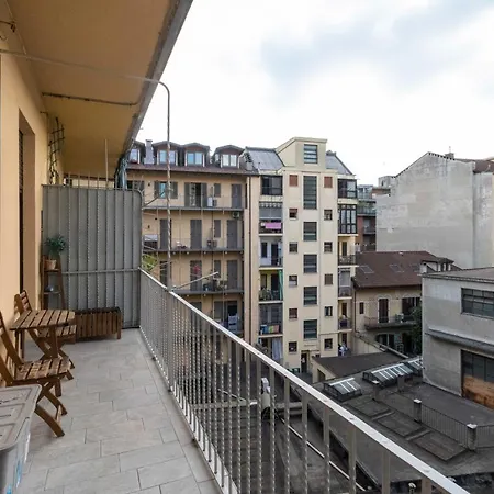 Book Now! Apt X4 A Few Steps From Valentino's Park Apartment *